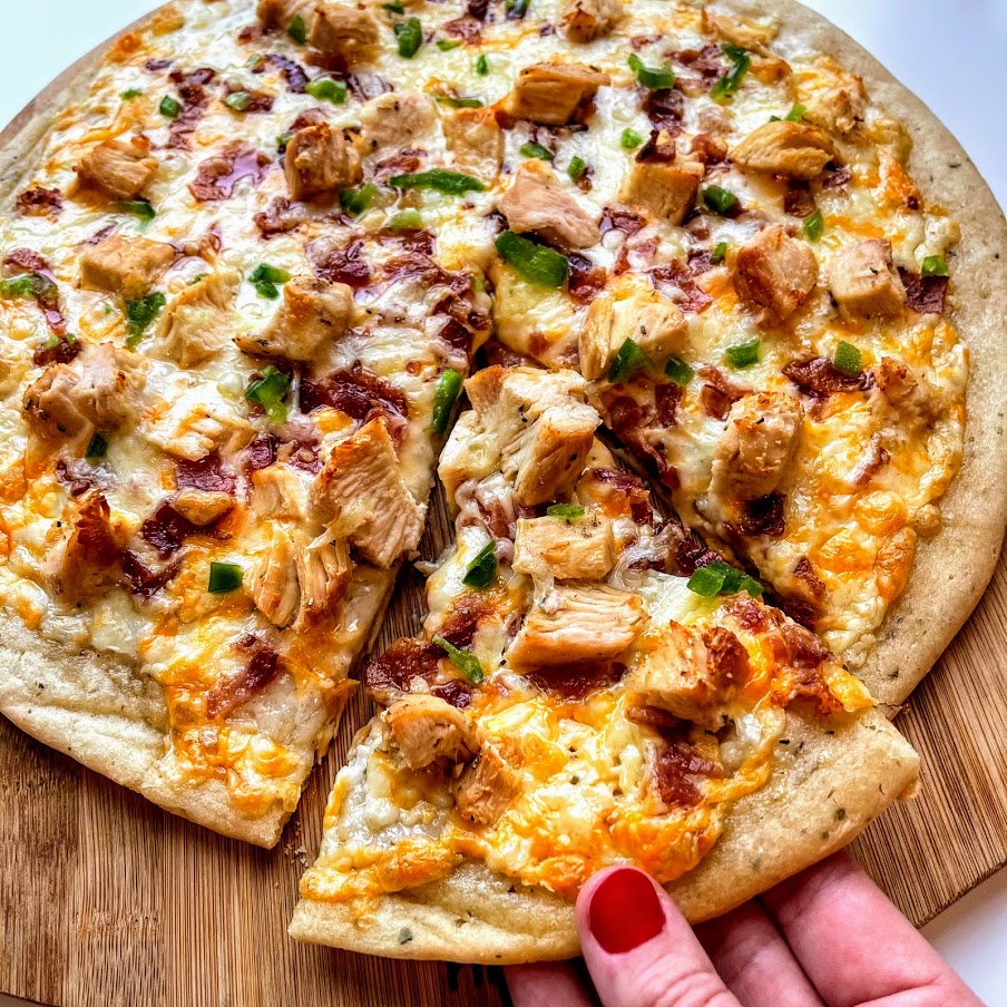 gluten-free chicken bacon ranch pizza
