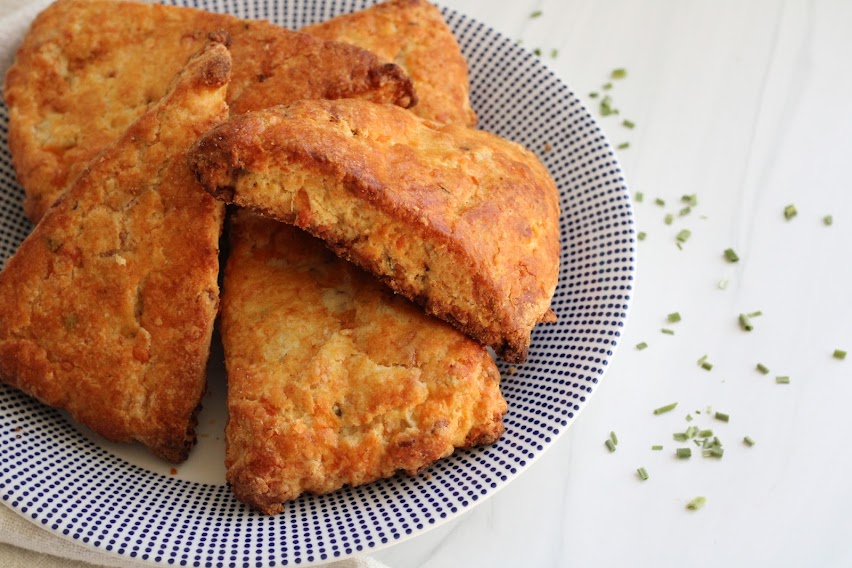 gluten-free bacon cheddar chive scones