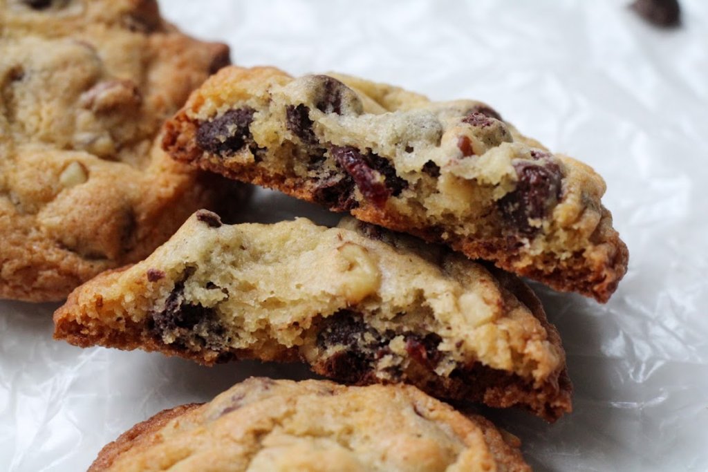 gluten-free chocolate chip cranberry walnut cookies