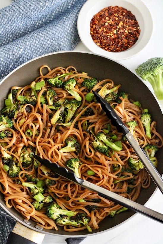 gluten-free broccoli scallion noodles