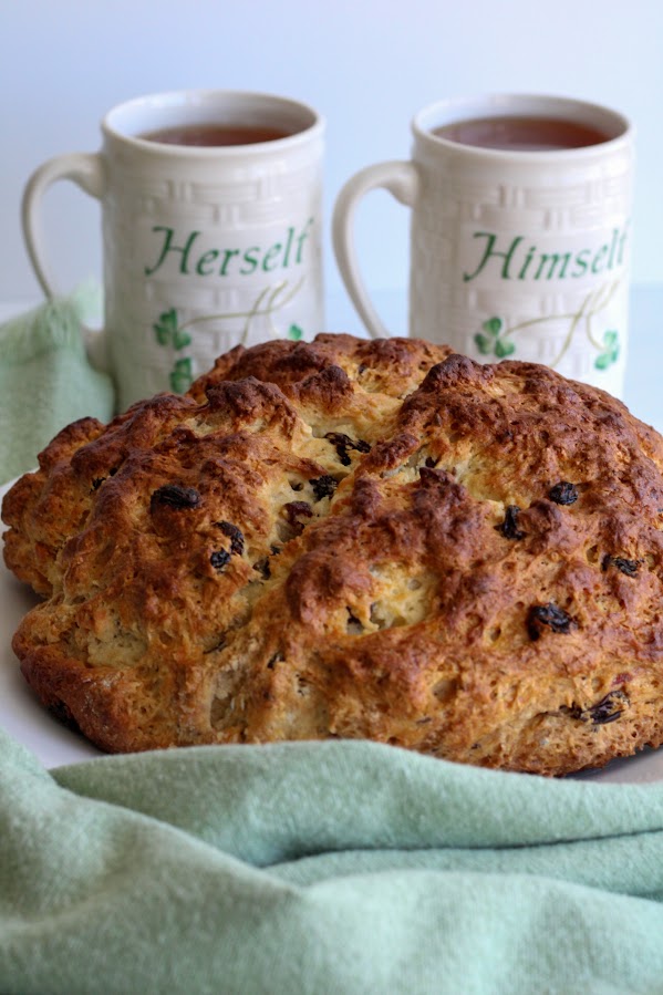 gluten-free Irish soda bread with tea